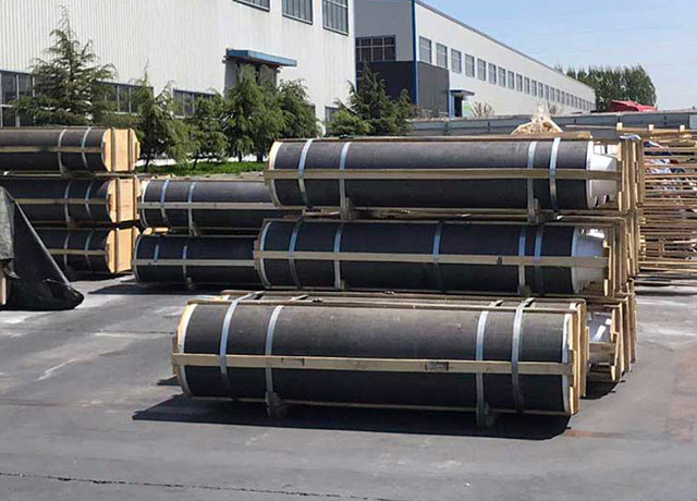 UHP 700 Ultra-high Power Graphite Electrode